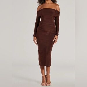Windsor Off-Shoulder Long Sleeve Brown Dress